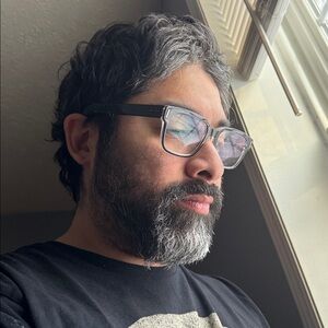 Meet your Posher, Emmanuel